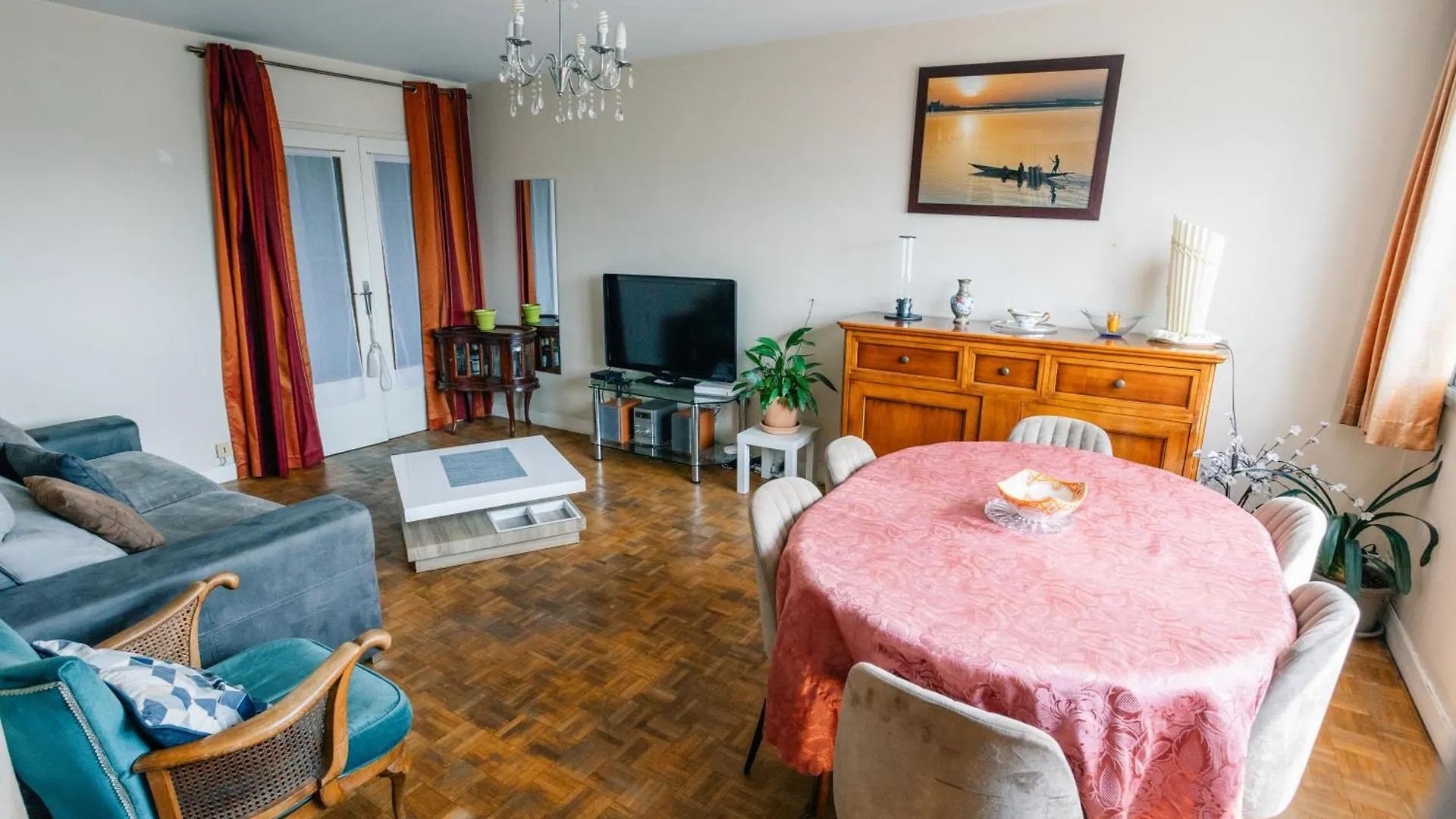 The Cosy Eiffel Apartment Paris France